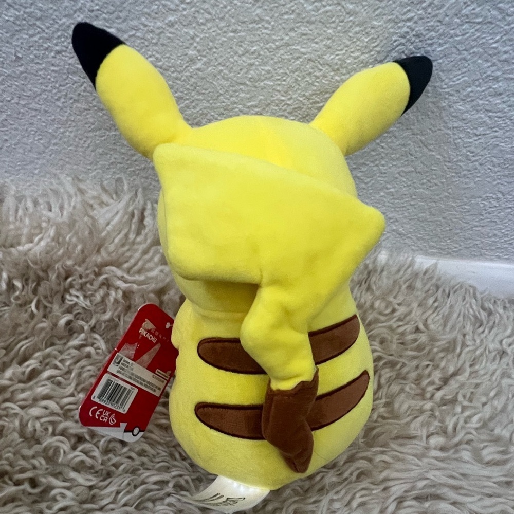 Pokemon Pikachu Plush - Picture 3 of 8